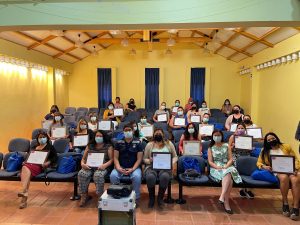 YO EMPRENDO BÁSICO BENEFICIO A 20 USUARIAS Y USUARIOS DE ÑIQUÉN.-