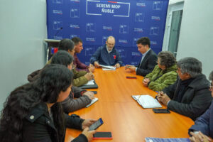 Reunión con el Seremi de Obras Públicas de la Región de Ñuble.-